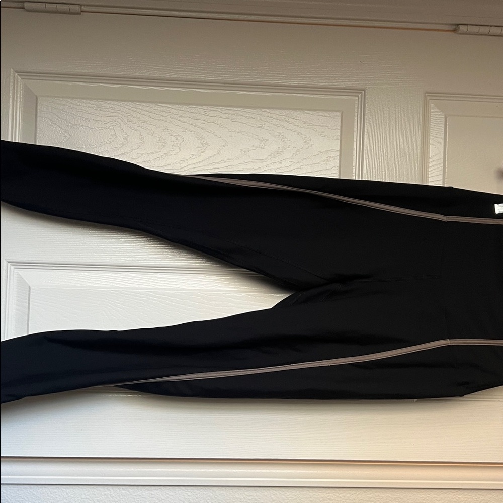 YPB Sleek Black Leggings with Contrast Stitching - Picture 3 of 3